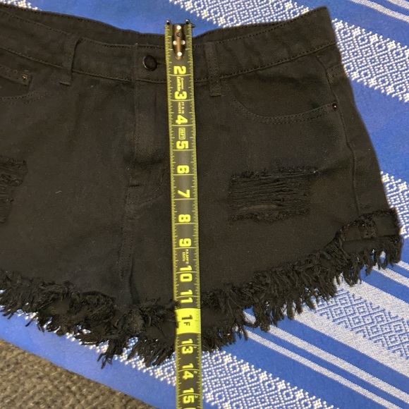 SHEIN distressed shorts - Picture 6 of 8